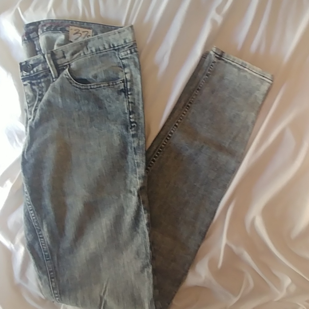 Madewell acid wash skinny jeans 27x32